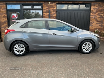 Used Hyundai i30 2015 for sale - 79602790: Photo