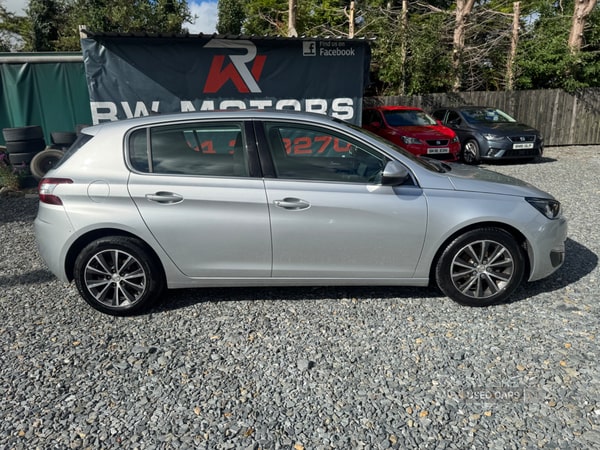 Used Peugeot 308 2016 for sale - 76043757: Photo 2