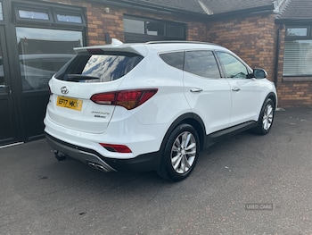 Used Hyundai Santa Fe 2017 for sale - 79521970: Photo
