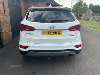 Used Hyundai Santa Fe 2017 for sale - 79521970: Photo