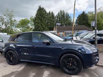 Used Porsche Cayenne 2024 for sale - 78584170: Photo