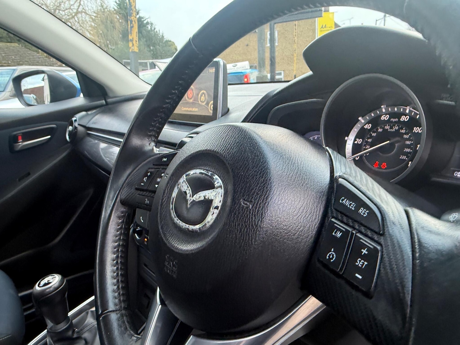 Used Mazda Mazda2 2015 for sale - 77368821: Photo 26
