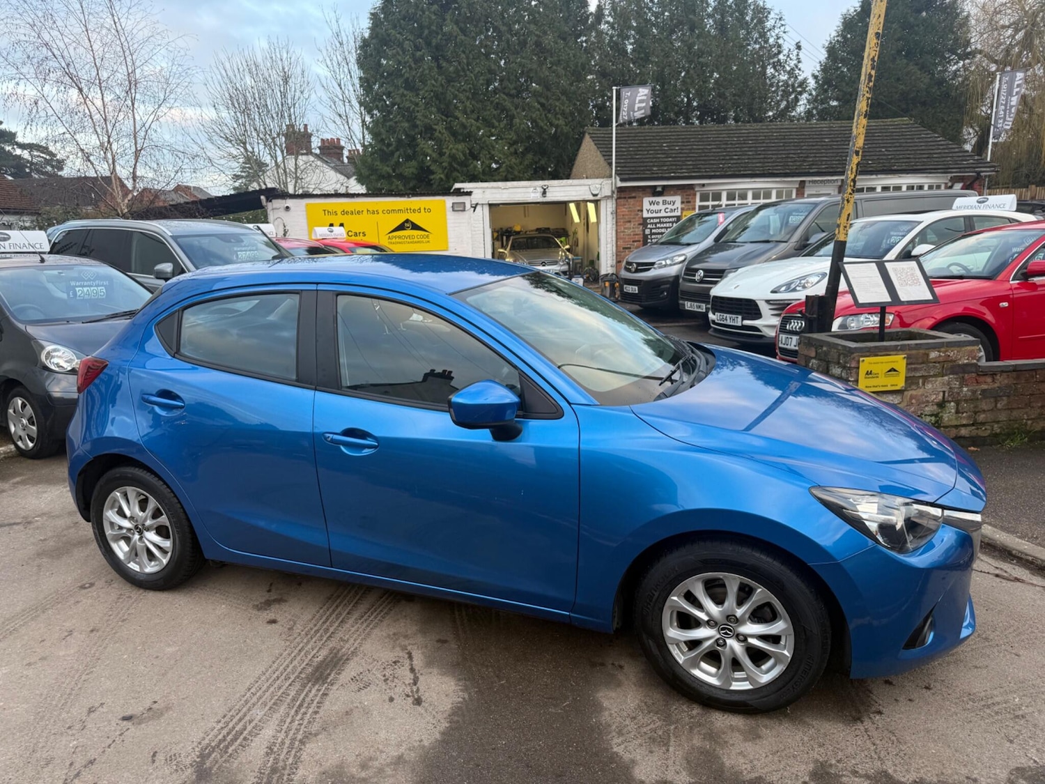 Used Mazda Mazda2 2015 for sale - 77368821: Photo 3