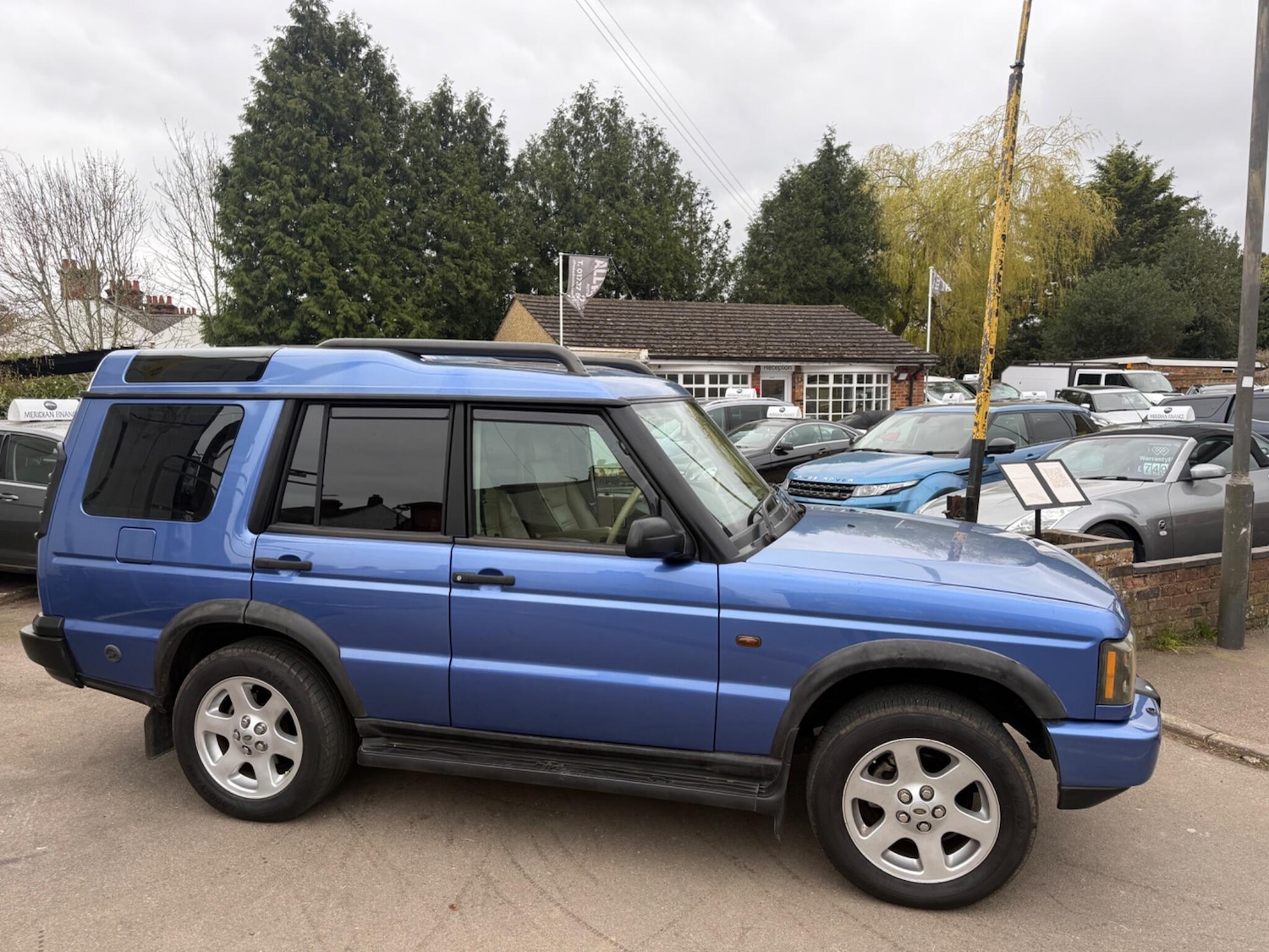 Used Land Rover Discovery 2003 for sale - 78107075: Photo 4
