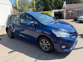 Used Toyota Verso 2013 for sale - 79558591: Photo