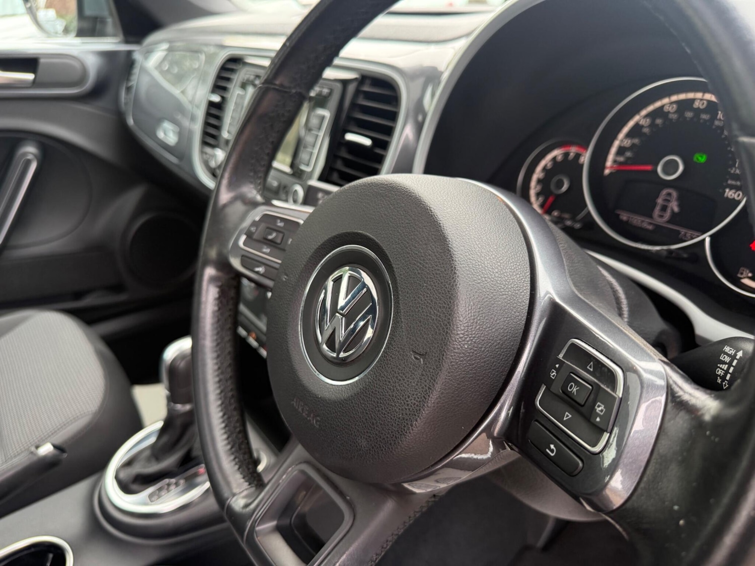 Used Volkswagen Beetle 2013 for sale - 77872229: Photo 23
