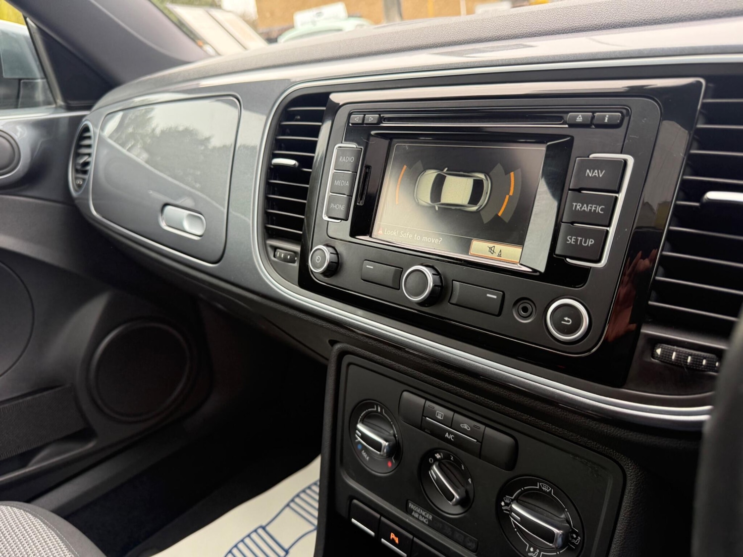 Used Volkswagen Beetle 2013 for sale - 77872229: Photo 25