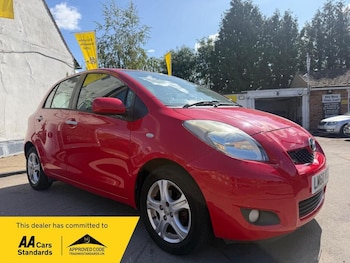 Used Toyota Yaris 2010 for sale - 79615973: Photo