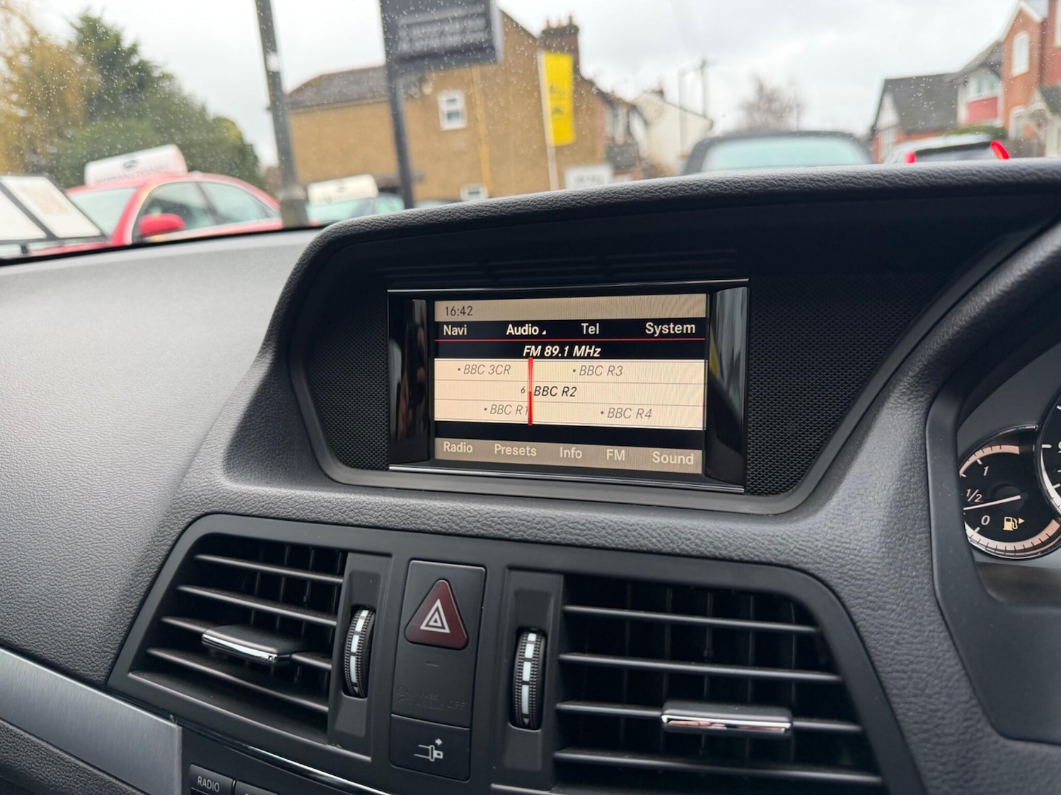 Used Mercedes-Benz E Class 2013 for sale - 77593272: Photo 27