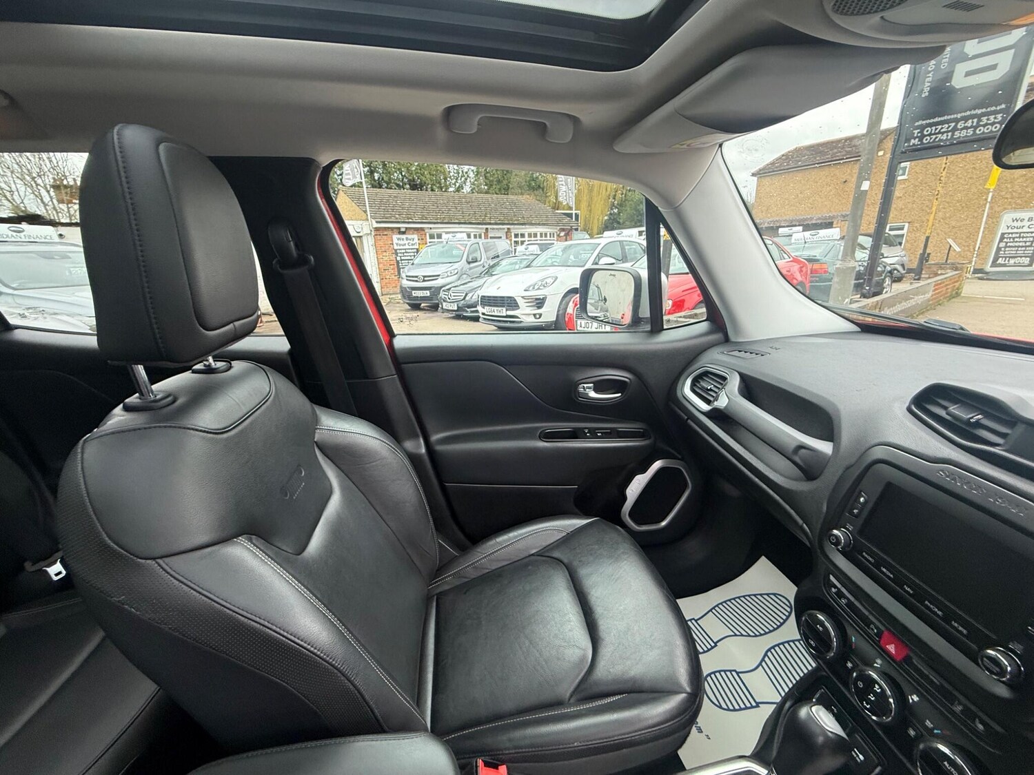 Used Jeep Renegade 2015 for sale - 77679750: Photo 24