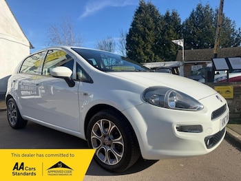 Used Fiat Punto 2017 for sale - 77654078: Photo