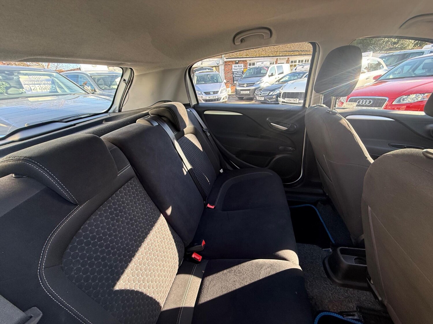 Used Fiat Punto 2017 for sale - 77654078: Photo 31