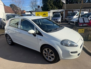 Used Fiat Punto 2017 for sale - 77654078: Photo