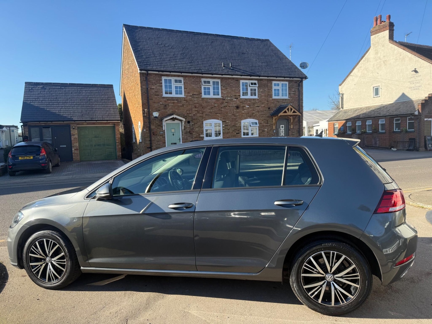 Used Volkswagen Golf 2018 for sale - 77935482: Photo 10