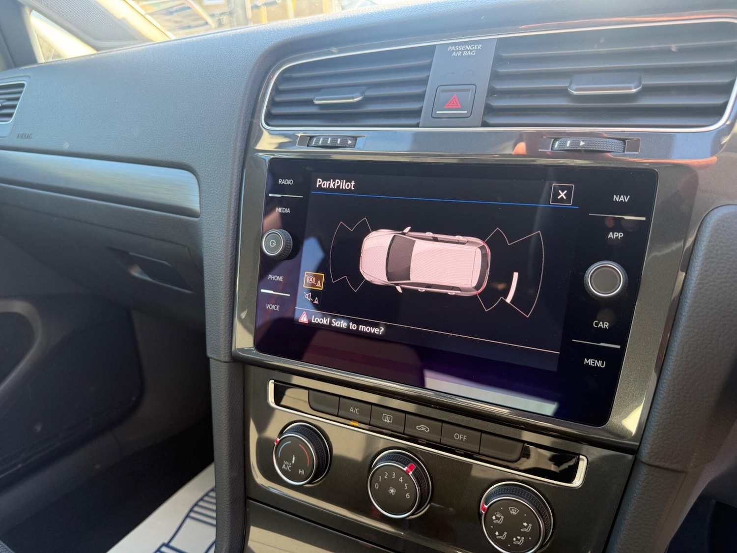 Used Volkswagen Golf 2018 for sale - 77935482: Photo 25