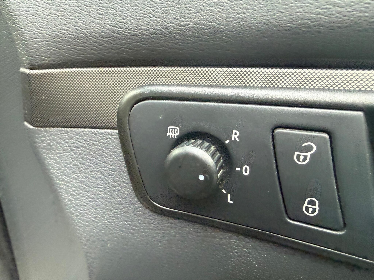 Used Volkswagen Touran 2009 for sale - 77346287: Photo 23