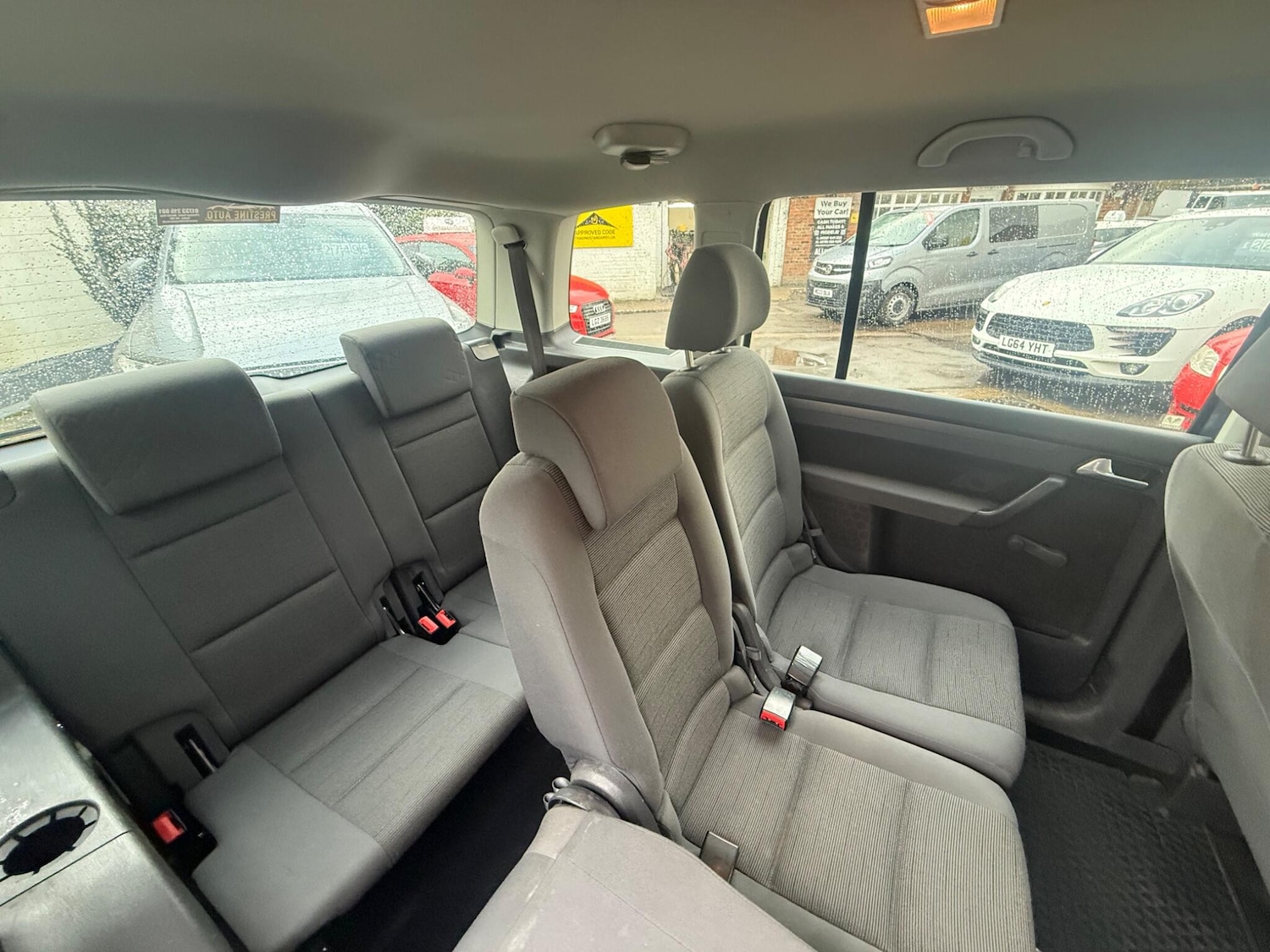 Used Volkswagen Touran 2009 for sale - 77346287: Photo 27