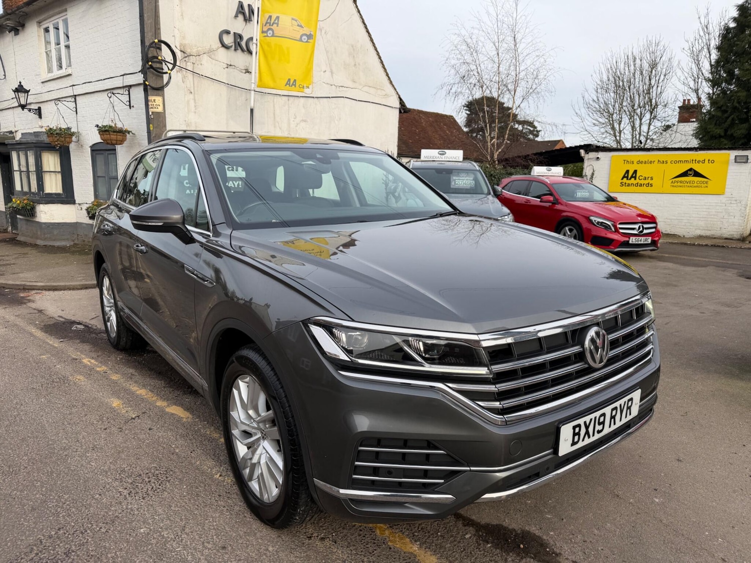 Used Volkswagen Touareg 2019 for sale - 77582500: Photo 2