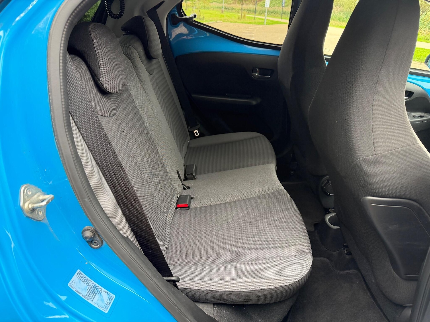 Used Toyota AYGO 2018 for sale - 77346301: Photo 15