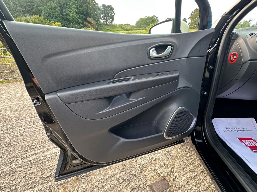 Used Renault Captur 2018 for sale - 76569779: Photo 34