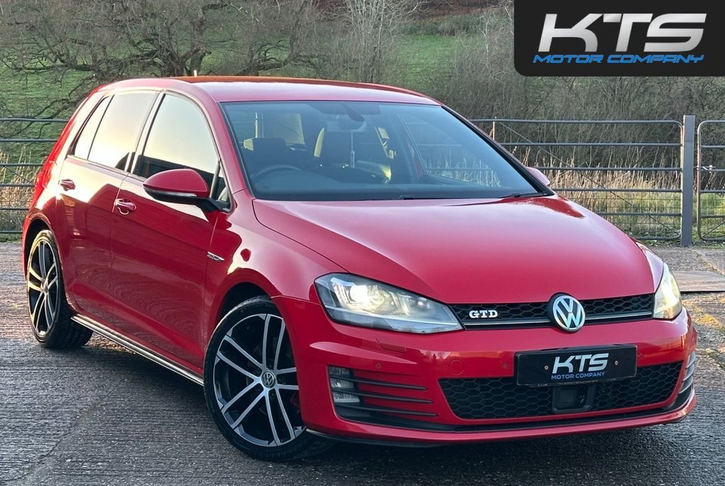Used Volkswagen Golf 2015 for sale - 76937437: Photo 1