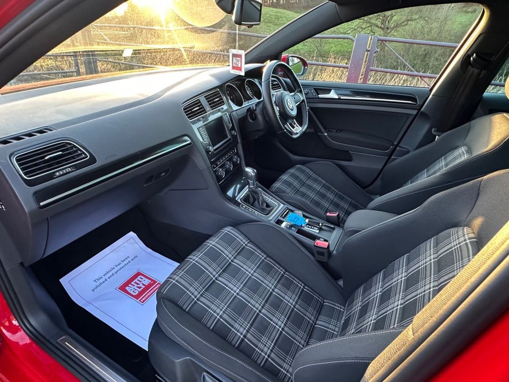 Used Volkswagen Golf 2015 for sale - 76937437: Photo 14