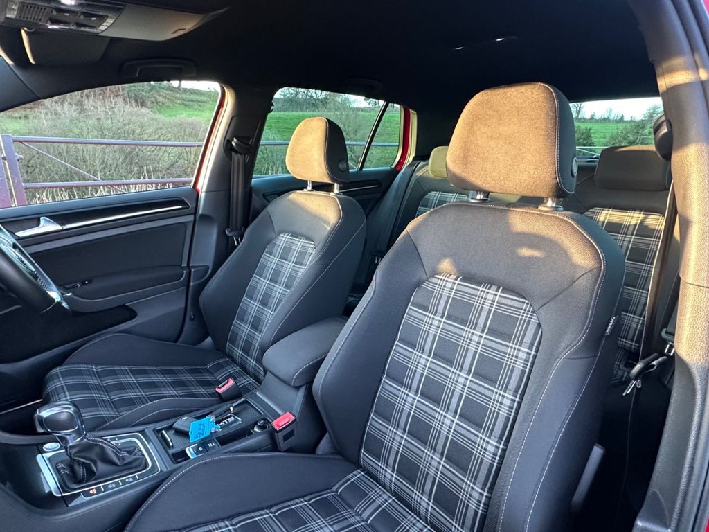 Used Volkswagen Golf 2015 for sale - 76937437: Photo 16