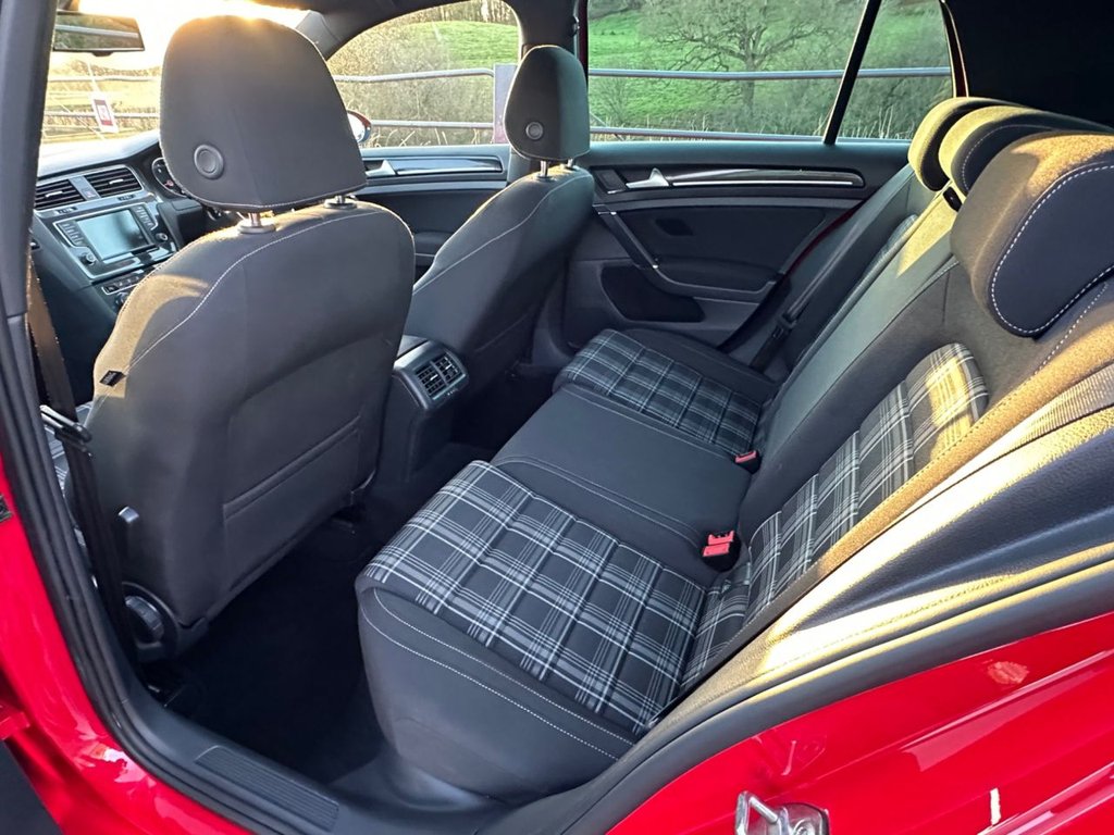 Used Volkswagen Golf 2015 for sale - 76937437: Photo 17