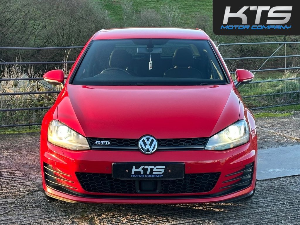 Used Volkswagen Golf 2015 for sale - 76937437: Photo 2