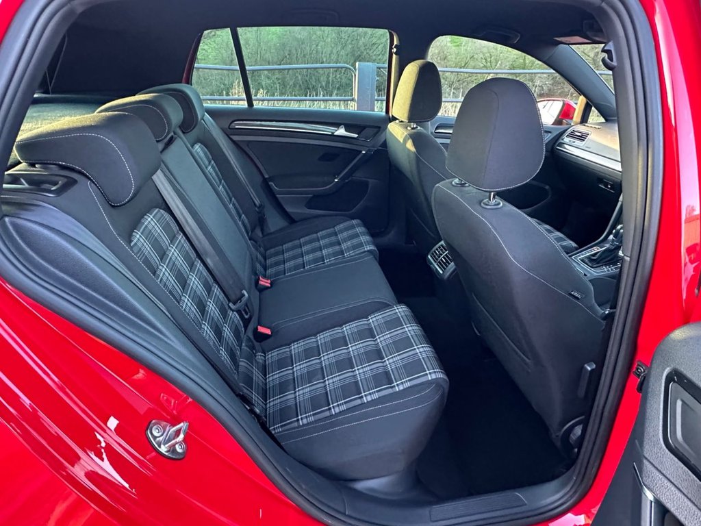 Used Volkswagen Golf 2015 for sale - 76937437: Photo 23