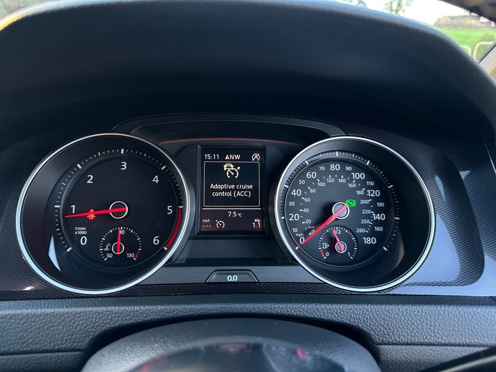 Used Volkswagen Golf 2015 for sale - 76937437: Photo 26