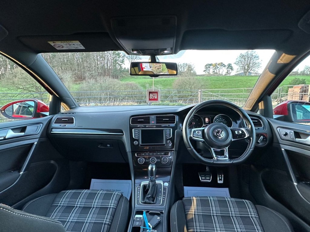 Used Volkswagen Golf 2015 for sale - 76937437: Photo 34