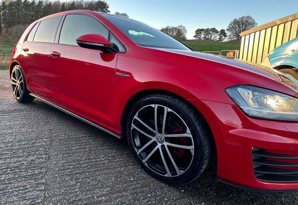 Used Volkswagen Golf 2015 for sale - 76937437: Photo 40