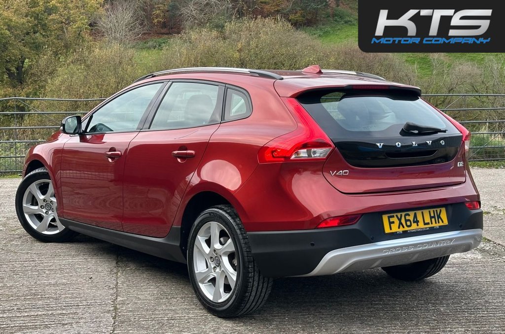 Used Volvo V40 2014 for sale - 76900294: Photo 11