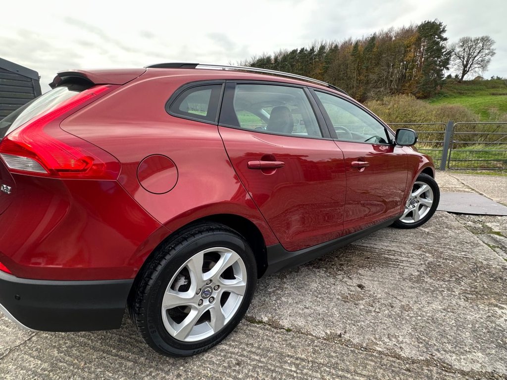 Used Volvo V40 2014 for sale - 76900294: Photo 15