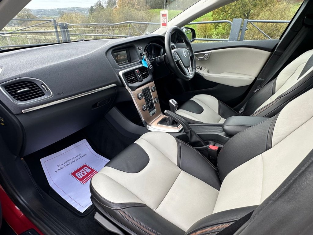 Used Volvo V40 2014 for sale - 76900294: Photo 16