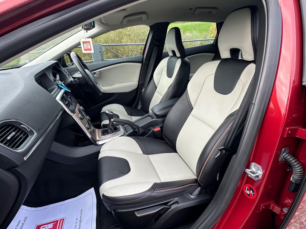 Used Volvo V40 2014 for sale - 76900294: Photo 17