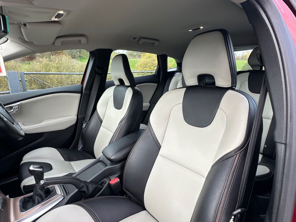 Used Volvo V40 2014 for sale - 76900294: Photo 18