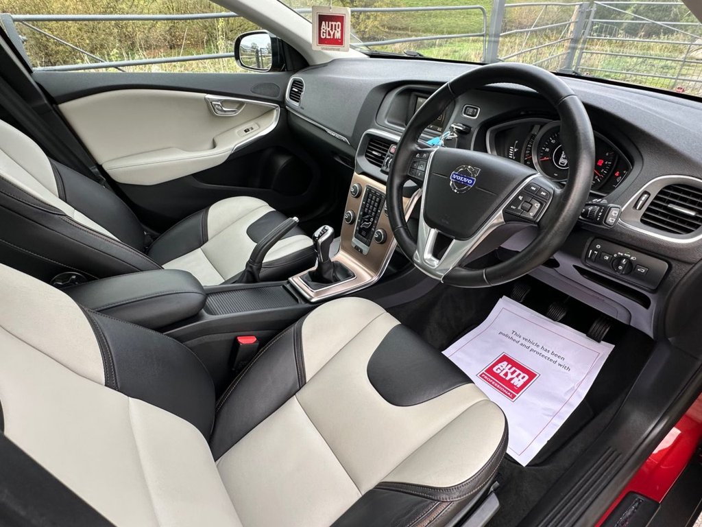 Used Volvo V40 2014 for sale - 76900294: Photo 21