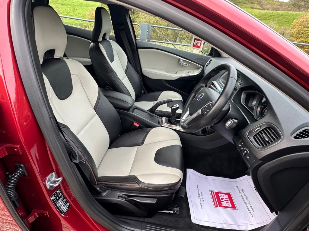 Used Volvo V40 2014 for sale - 76900294: Photo 22