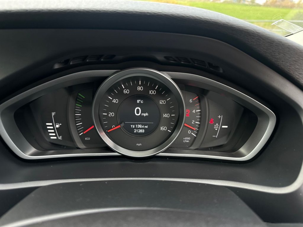 Used Volvo V40 2014 for sale - 76900294: Photo 27