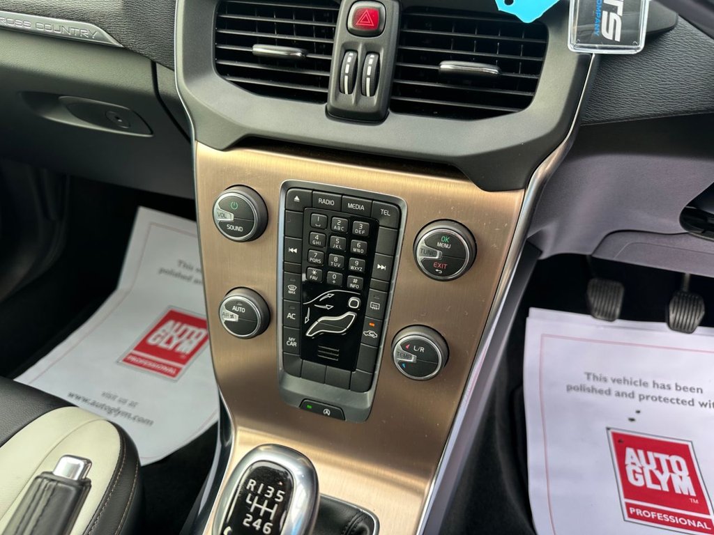 Used Volvo V40 2014 for sale - 76900294: Photo 30