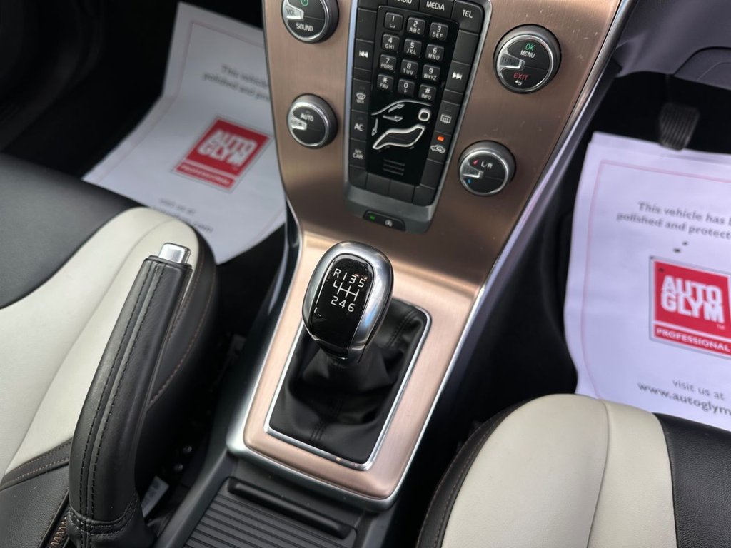 Used Volvo V40 2014 for sale - 76900294: Photo 31