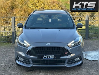 Used Ford Focus 2017 for sale - 76569949: Photo