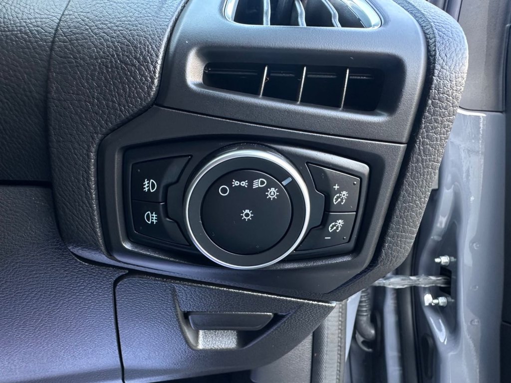 Used Ford Focus 2017 for sale - 76569949: Photo 35