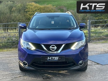 Used Nissan Qashqai 2015 for sale - 76569792: Photo