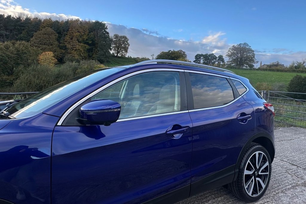 Used Nissan Qashqai 2015 for sale - 76569792: Photo 9