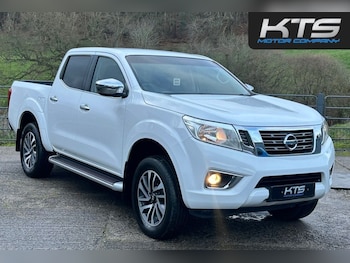 Used Nissan Navara 2017 for sale - 76783968: Photo