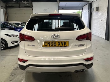 Used Hyundai Santa Fe 2016 for sale - 76783959: Photo