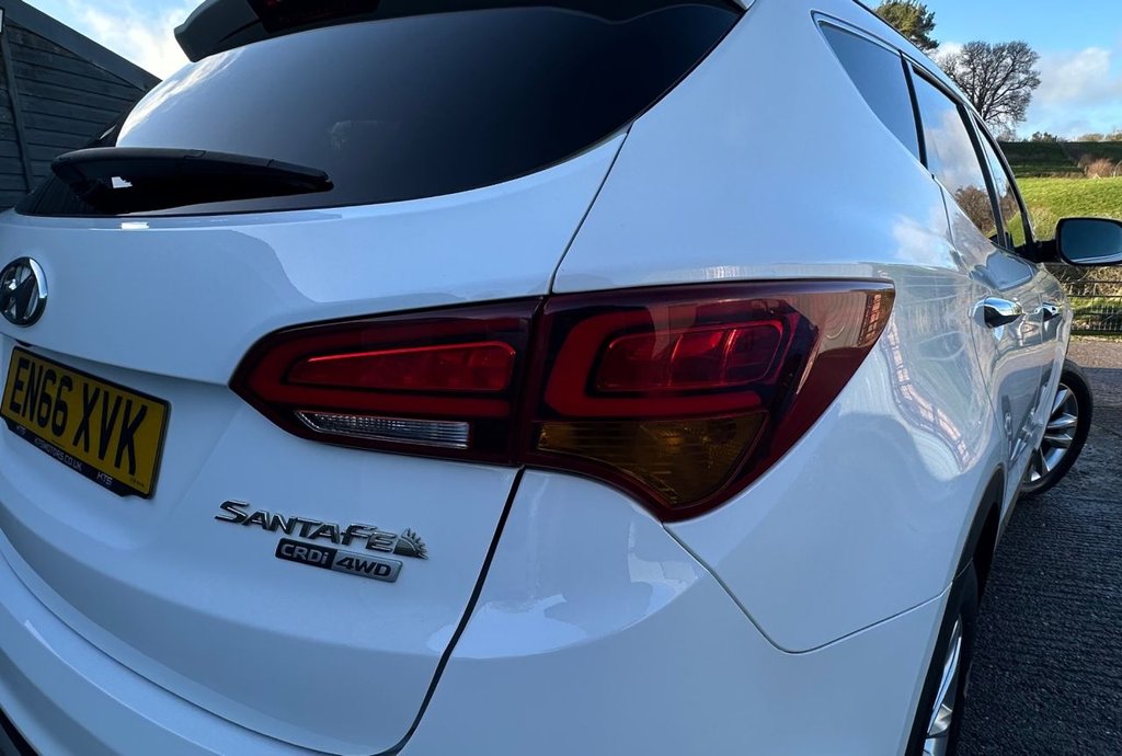 Used Hyundai Santa Fe 2016 for sale - 76783959: Photo 40